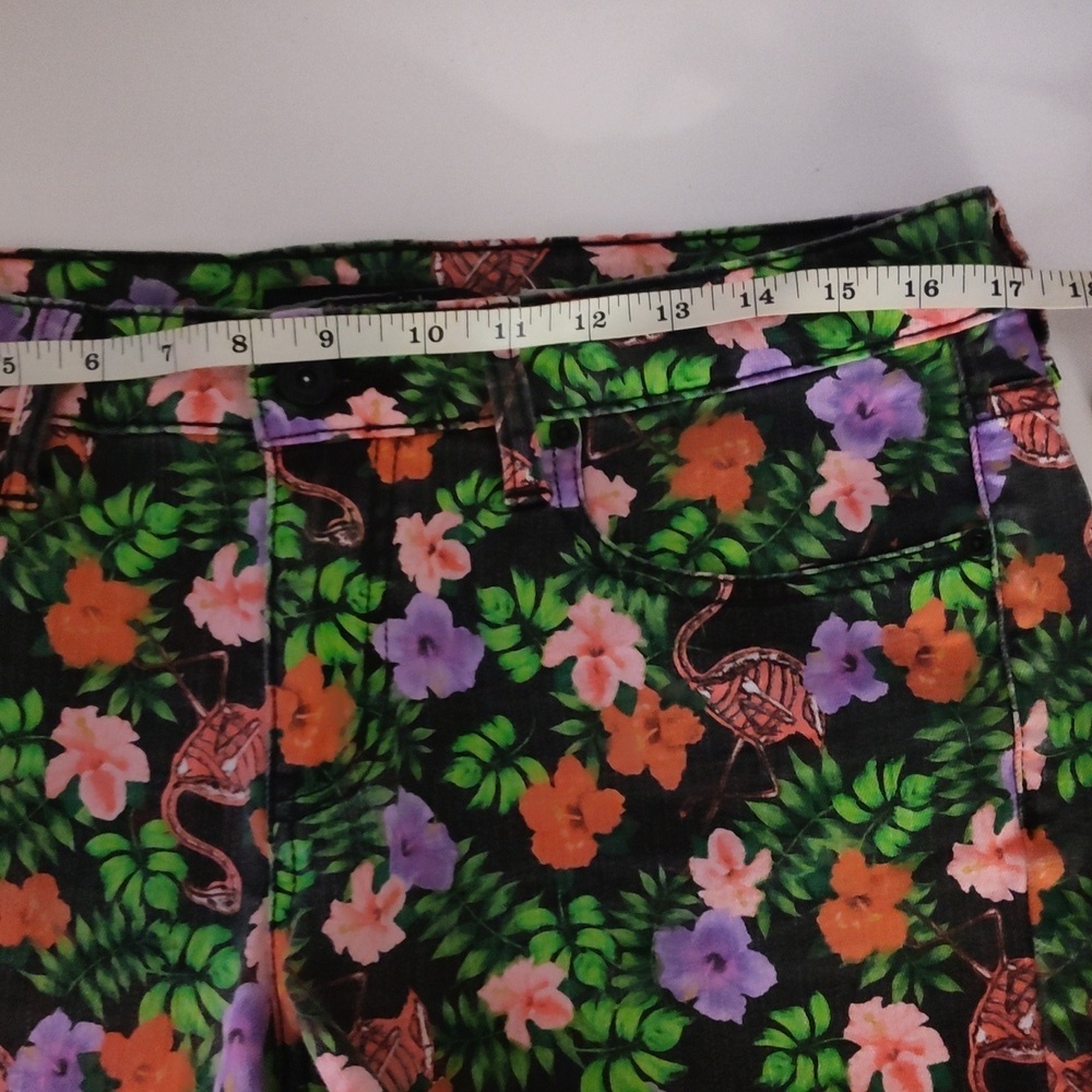 Lovesick Skeleton Flamingo Floral Shorts SummerJungle Women's Size 11 Hot Topic - Picture 2 of 8